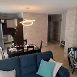 Mel&stef With Swimming Pool Ideal For Family Vacation Apartman Pula