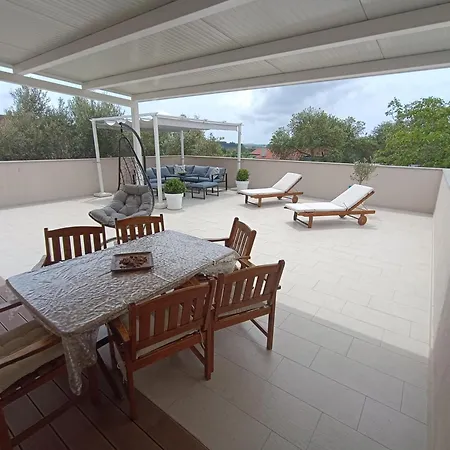 Mel&stef With Swimming Pool Ideal For Family Vacation Daire