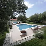 Apartment Mel&stef With Swimming Pool Ideal For Family Vacation *