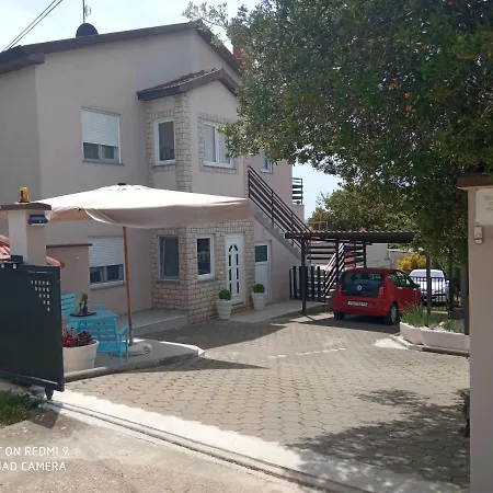 Apartment Mel&stef With Swimming Pool Ideal For Family Vacation Pula