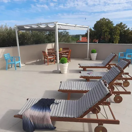 Apartment Mel&stef With Swimming Pool Ideal For Family Vacation Pula