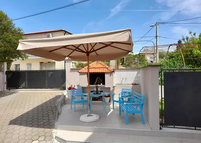 Apartment Mel&stef With Swimming Pool Ideal For Family Vacation Pula