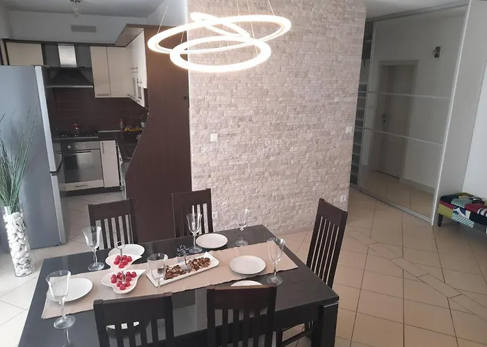 Mel&stef With Swimming Pool Ideal For Family Vacation Apartment Pula