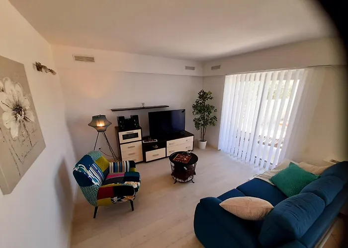 Mel&stef With Swimming Pool Ideal For Family Vacation Apartment Pula