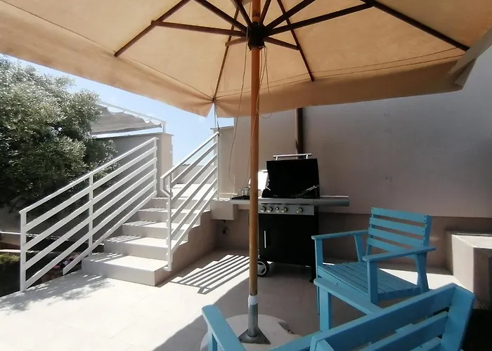 Mel&stef With Swimming Pool Ideal For Family Vacation Apartment Pula